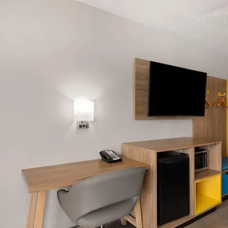 Days Inn By Wyndham Harrisonburg-2