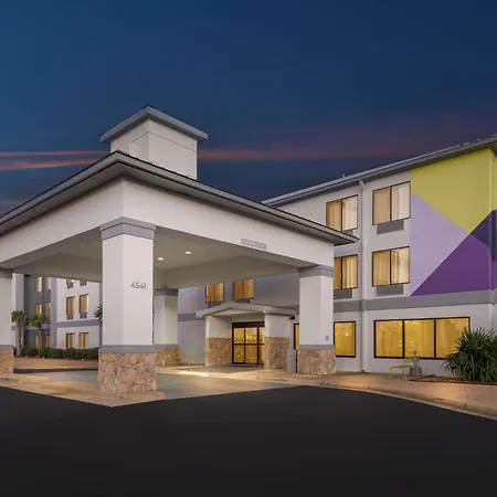 Spark By Hilton Tuscaloosa University-2