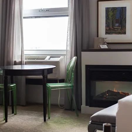 Hotel Champlain-2