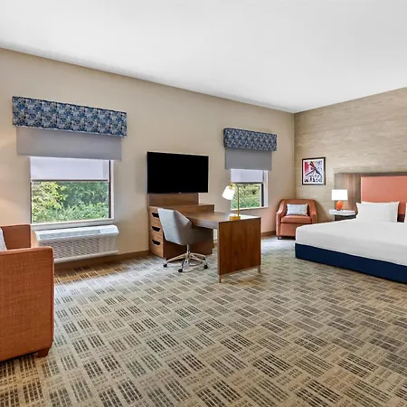 Hampton Inn & Suites Grove City-2