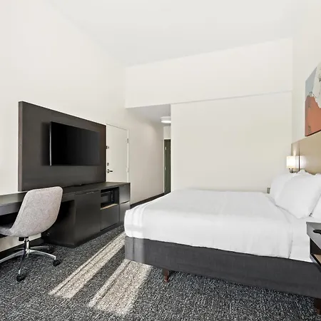 Spark By Hilton Panama City Beach-2