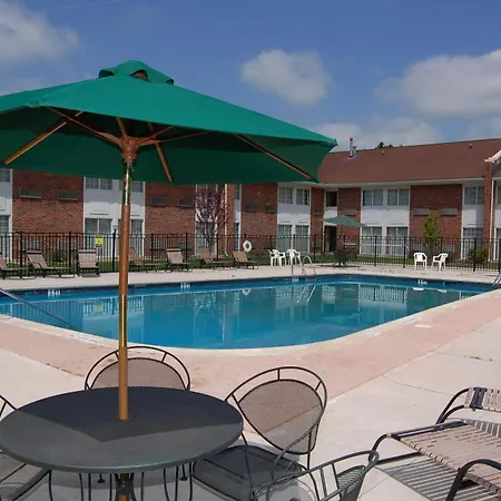 Rodeway Inn & Suites East Windsor-2