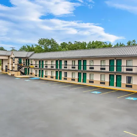Super 8 By Wyndham Columbia-3