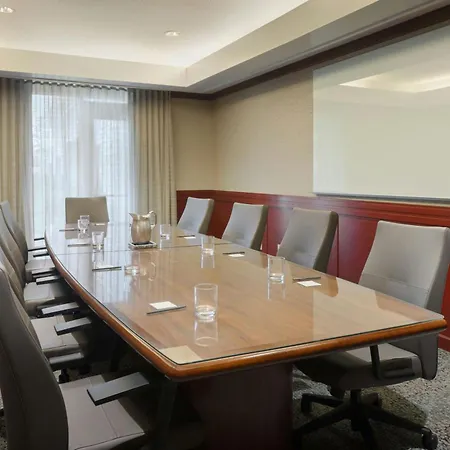 Courtyard By Marriott Springfield Airport-3