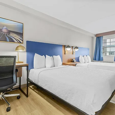La Quinta Inn By Wyndham Huntsville Research Park-2