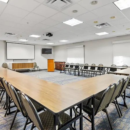 Holiday Inn Express Hotel & Suites Mount Airy By Ihg-2