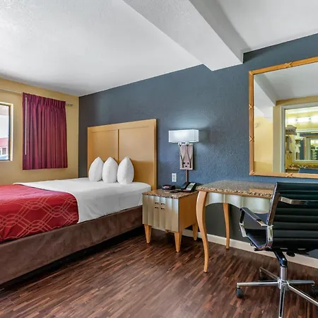 Econo Lodge Clovis-3