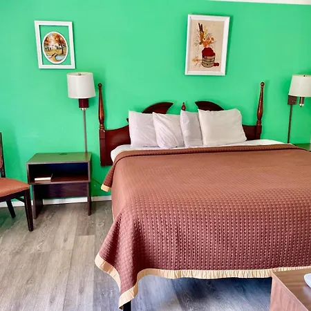 Travelers Inn Olney-3