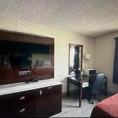 Rodeway Inn Bloomington - Normal West-2