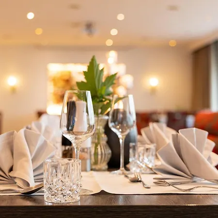 Wellness&Ayurveda Hotel Am Eichenberg-3