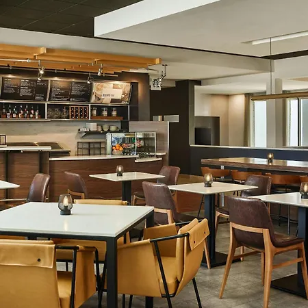 Courtyard By Marriott Boulder-3
