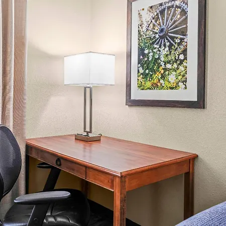 Baymont By Wyndham Madisonville-2