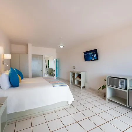 Hotel Oasis-3
