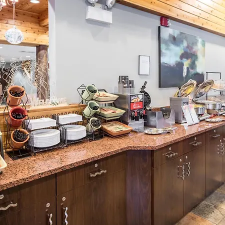 White Pine Inn & Suites-3