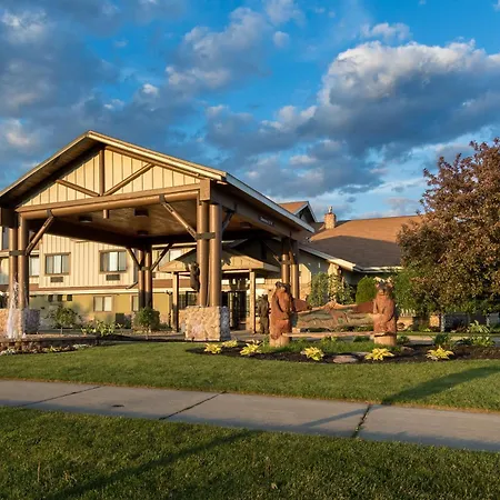 White Pine Inn & Suites-2