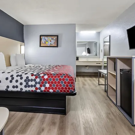 Econo Lodge Inn & Suites Cayce I-26 Airport-3