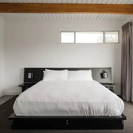 Hollywood Hills Hotel-3