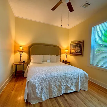 Anchuca Historic Mansion & Inn-2