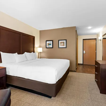 Comfort Inn & Suites Munising-Lakefront-3