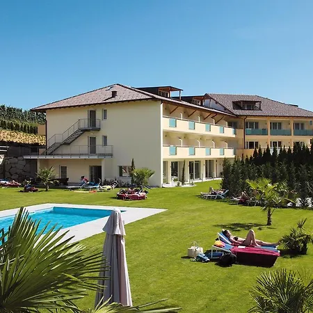 Hotel Weingarten-2
