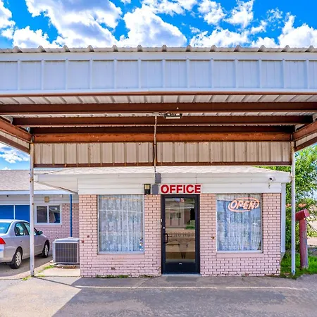 Hotel O Longhorn Boise City Ok-3