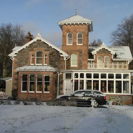 Holly Lodge-3