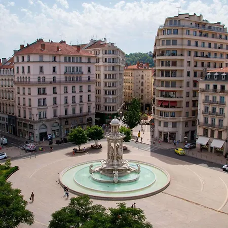 Mercure Lyon Centre Beaux-Arts-2
