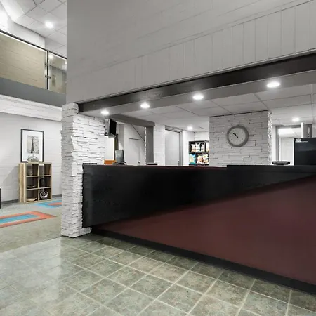 Travelodge By Wyndham Grande Prairie-3