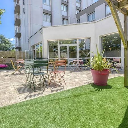 ibis Cholet-3