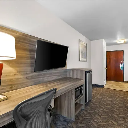 Quality Inn & Suites Salt Lake City Airport West-2