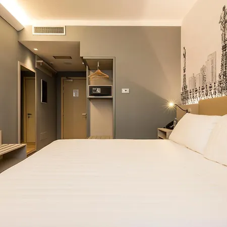 43 Station Hotel-3