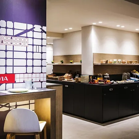 Ibis Styles Barcelona Centre-2