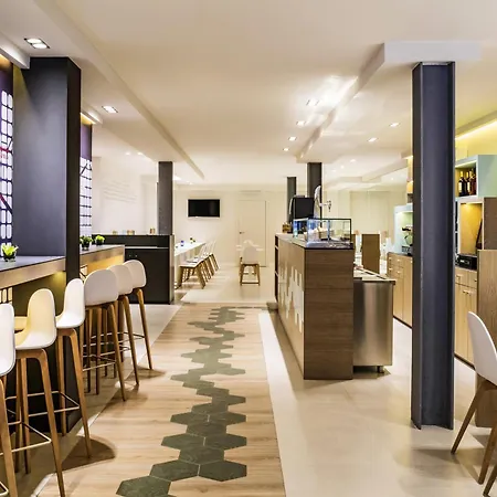 Ibis Styles Barcelona Centre-2