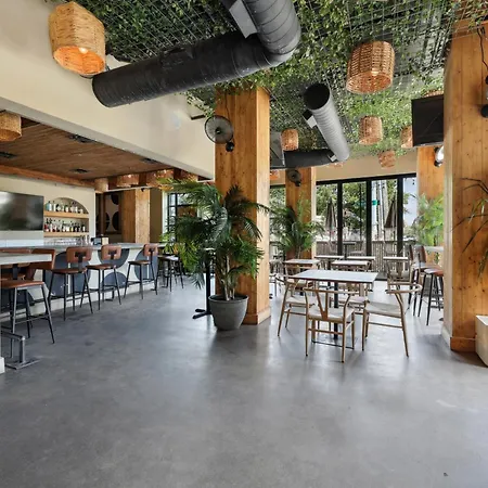 Sentral East Austin At 1630 E Sixth-3