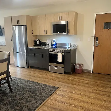 Residences At Solomon Pond-2