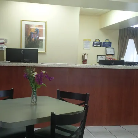 Days Inn By Wyndham Ocala North-2