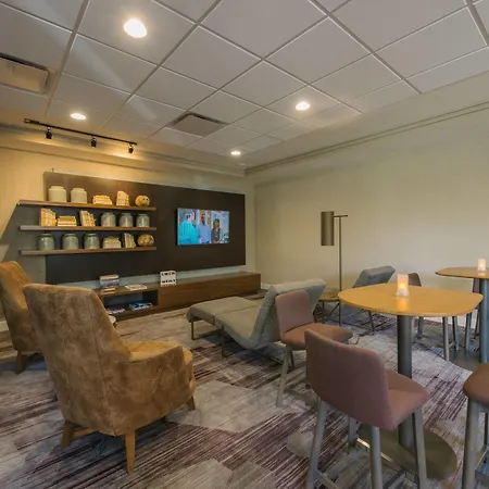 Courtyard By Marriott Nashua-2