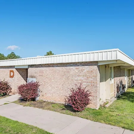 Days Inn By Wyndham Henrietta/Rochester Area-2