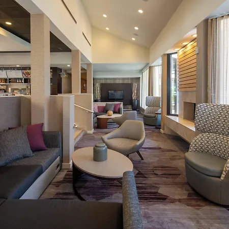 Courtyard By Marriott Memphis East/Park Avenue-2
