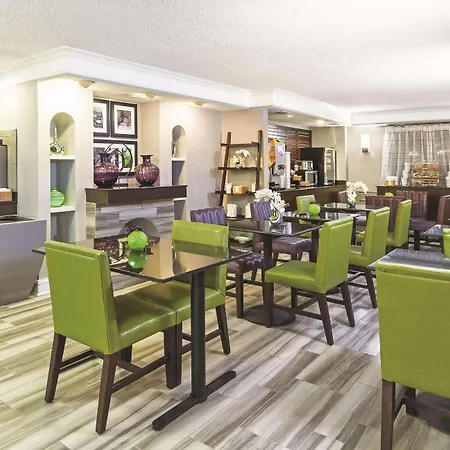 La Quinta Inn By Wyndham Midland-2