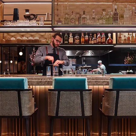 Four Seasons Hotel Sydney-3