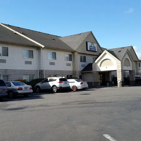 Days Inn & Suites By Wyndham Vancouver-3