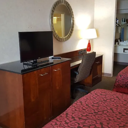 Days Inn By Wyndham Morristown-3