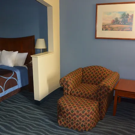 Days Inn By Wyndham Clarksville North Exit 4-3