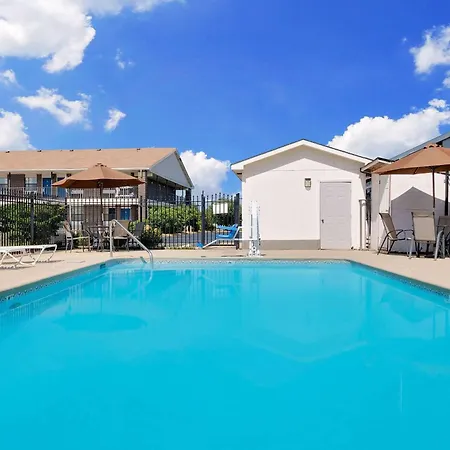 Days Inn By Wyndham Demopolis-2