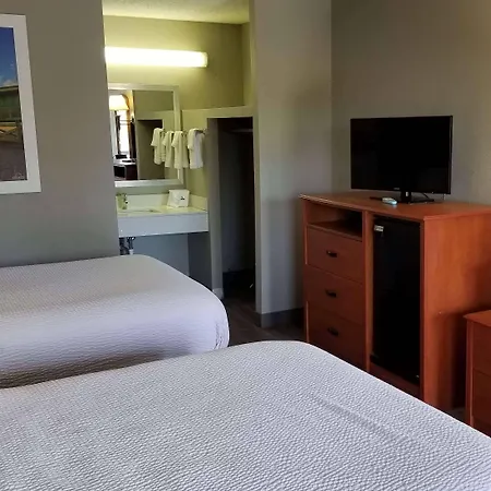 Days Inn By Wyndham Wilson-3