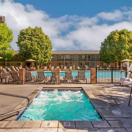 Best Western Plus Burley Inn & Convention Center-3