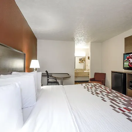 Red Roof Inn Edgewood-2