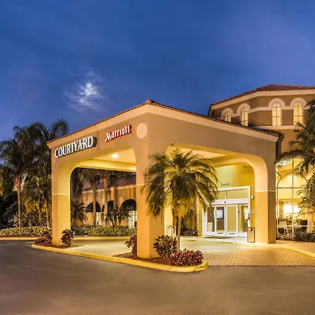 Courtyard By Marriott Fort Lauderdale North/Cypress Creek-3
