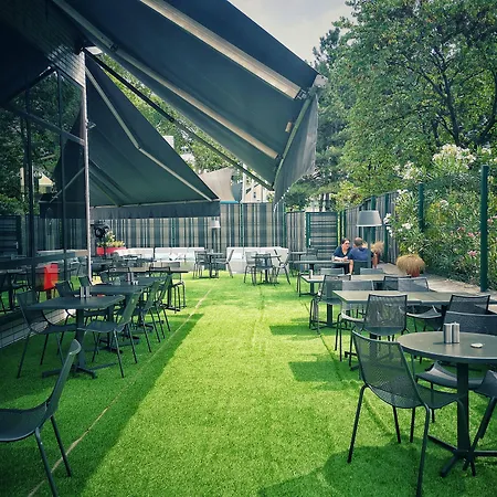 Ibis Styles Lyon Gerland-2